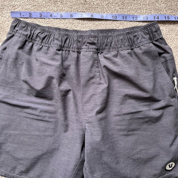 Mens Vuori 6” Linerless Cape Shorts Size Small - Picture 7 of 9
